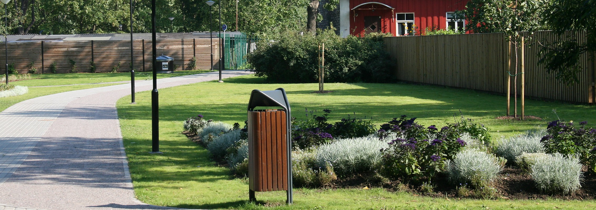 euroform w - urban furniture - litter bins - ashtrays - Scala